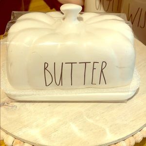 Rae Dunn butter dish